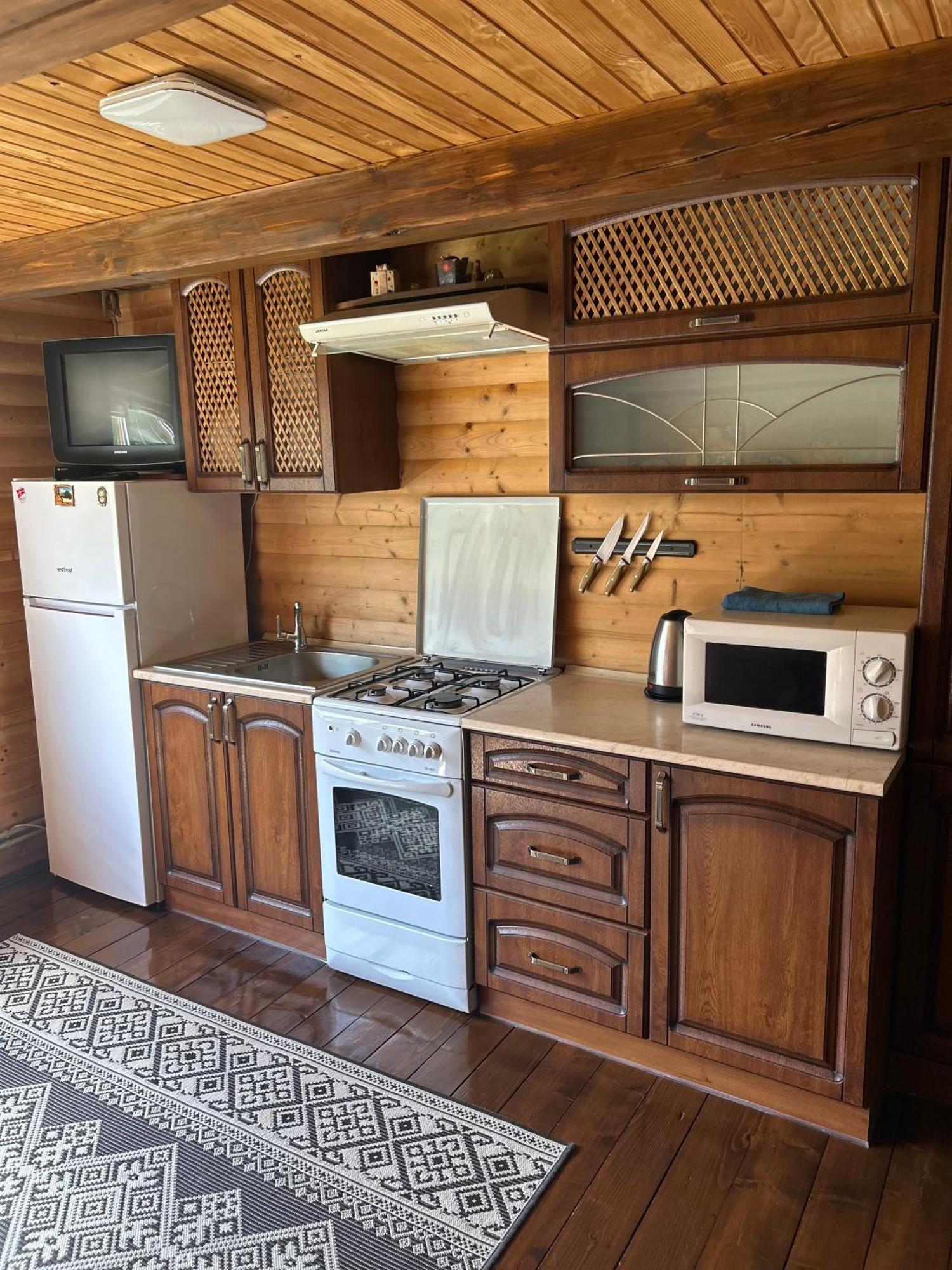 Guest House Kaspiy Bukovel Ngoại thất bức ảnh